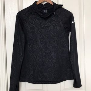 ❣️2 FOR $20❣️Black Nike Top